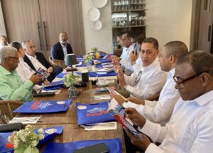 Infraestructura Escolar y CODIA anuncian proceso de licitación y sorteos para intervenir 496 escuelas con mantenimientos correctivos a través del Plan 24/7-365